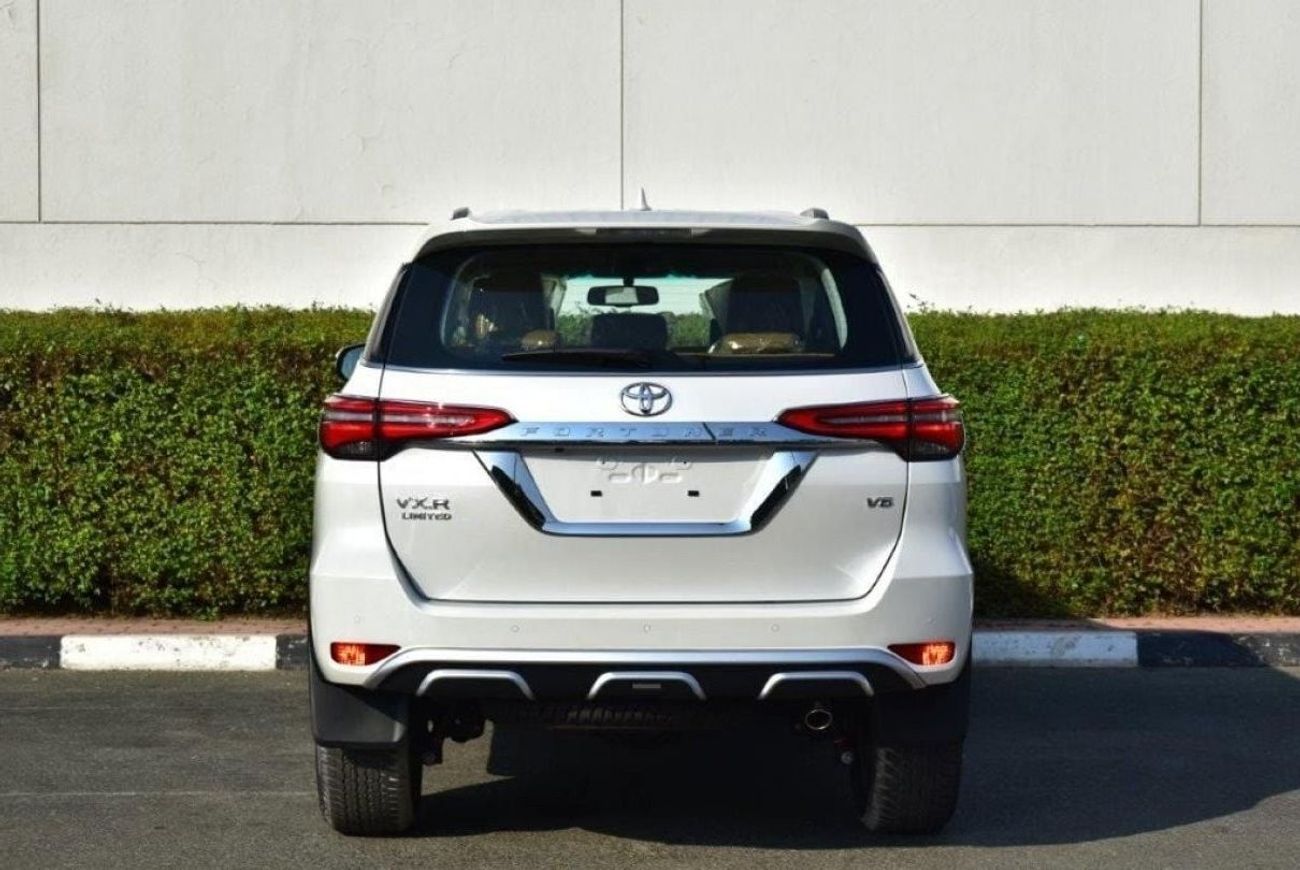 Toyota Fortuner VXR 4.0L (278 HP)