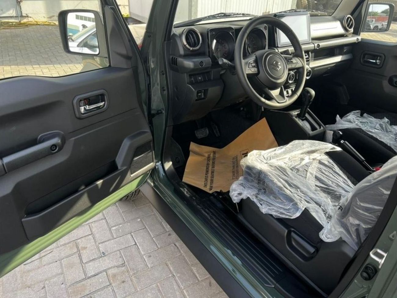 Suzuki Jimny GCC AT 1.5L SUV 4WD // 2023 // FULL OPTION WITH DVD&BACK CAMERA , CRUISE CONTROL // SPECIAL OFFER //