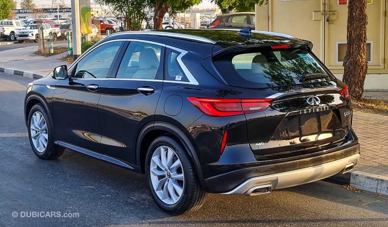 إنفينيتي QX50 Luxury Essential AWD 2019 GCC 0Kms