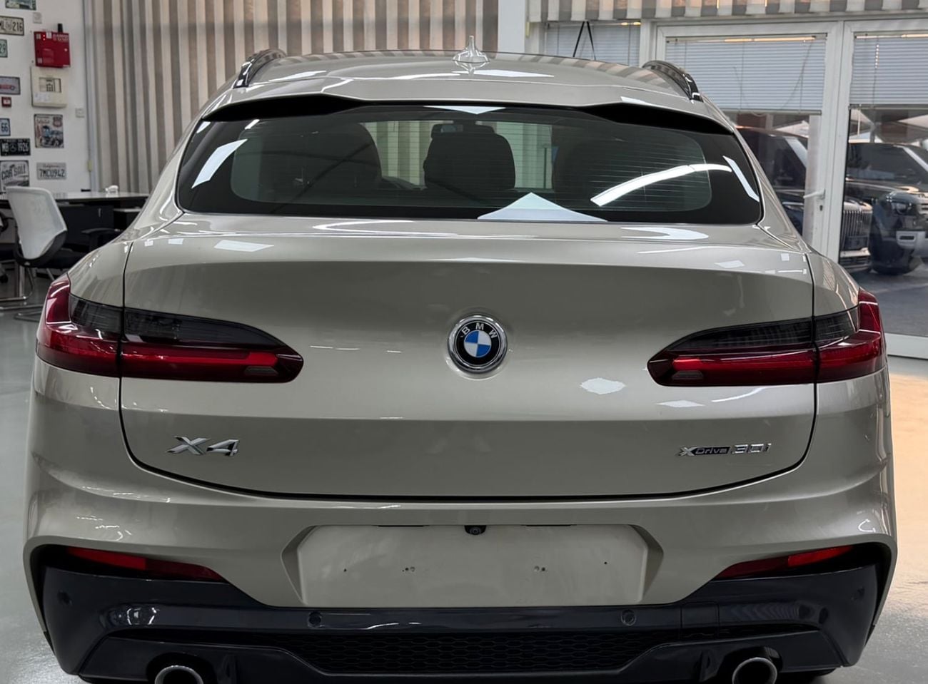 BMW X4 XDRIVE 30I M SPORT PACK Original paint .. GCC .. FSH .. M kit .. Perfect Condition