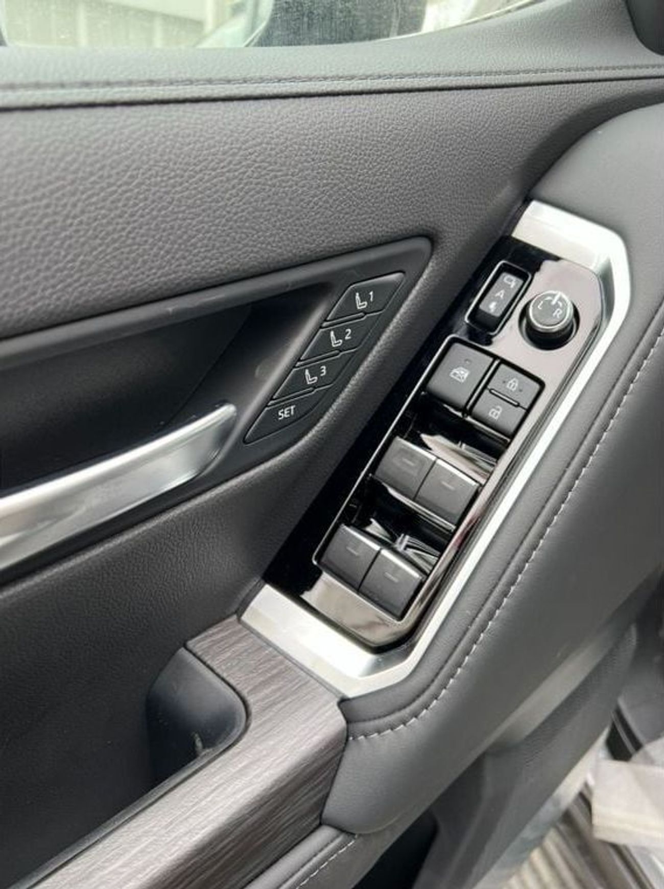 Toyota Land Cruiser VXR 3.5L 2024 YM (For export only)