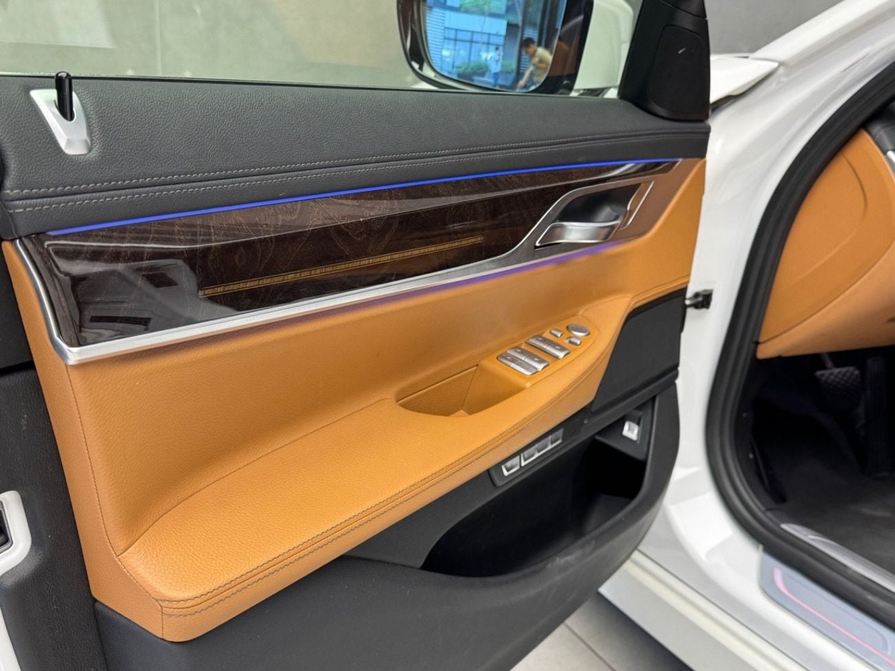 بي أم دبليو 730Li EXCLUSIVE