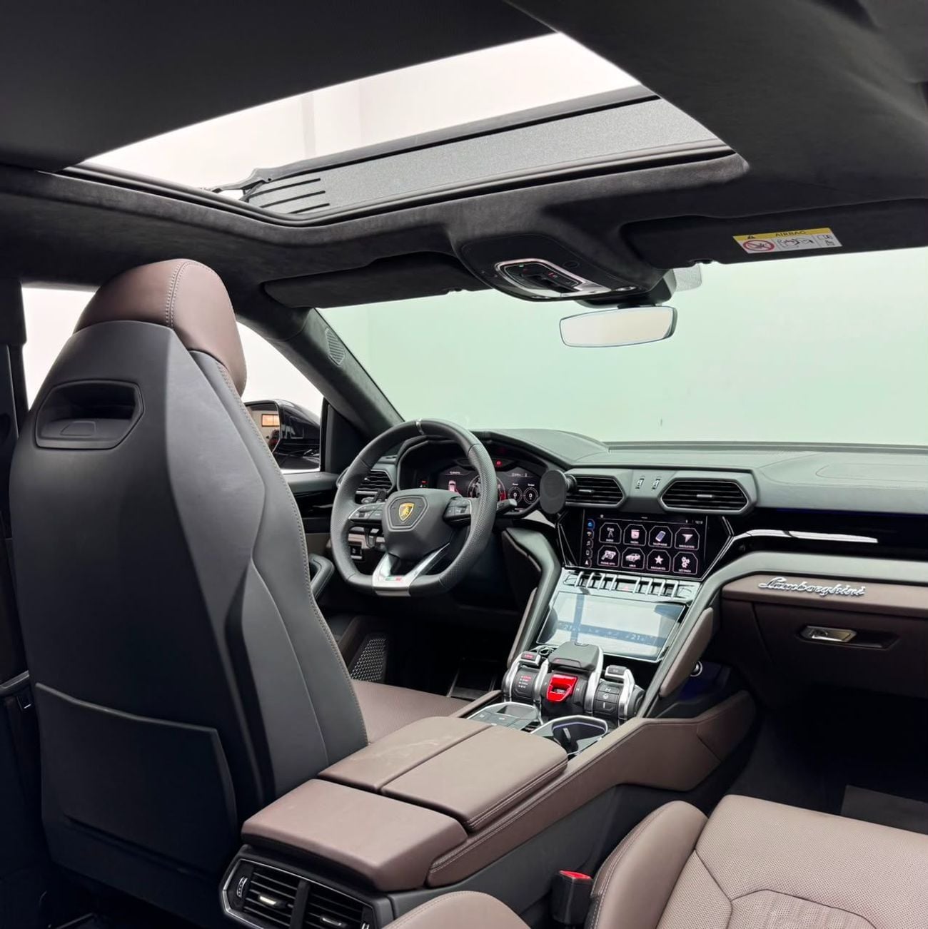 Lamborghini Urus S 2024 Lamborghini Urus S, Warranty, Very Low Km, Fully Loaded, Excellent Condition, European