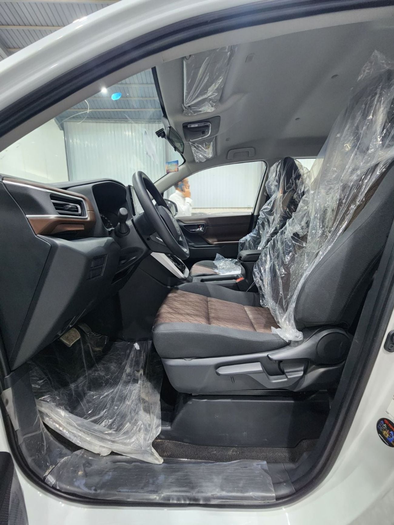 تويوتا إينوفا TOYOTA INNOVA 2.0L PETROL FWD 2026