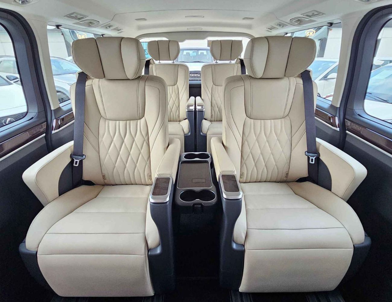 Toyota Granvia PREMIUM LUXURY / 3.5L V6 PETROL A/T / RADAR / 360*CAMERAS / VIP SEATS (CODE # GNPPR)