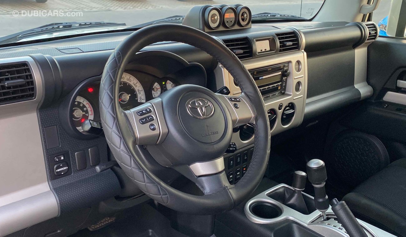 Toyota FJ Cruiser ‏خليجيGCC full option