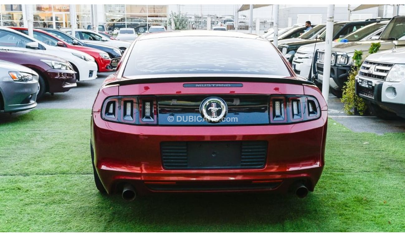 Ford Mustang Ford Mostung Model 2014 import American coulour Red very very clear