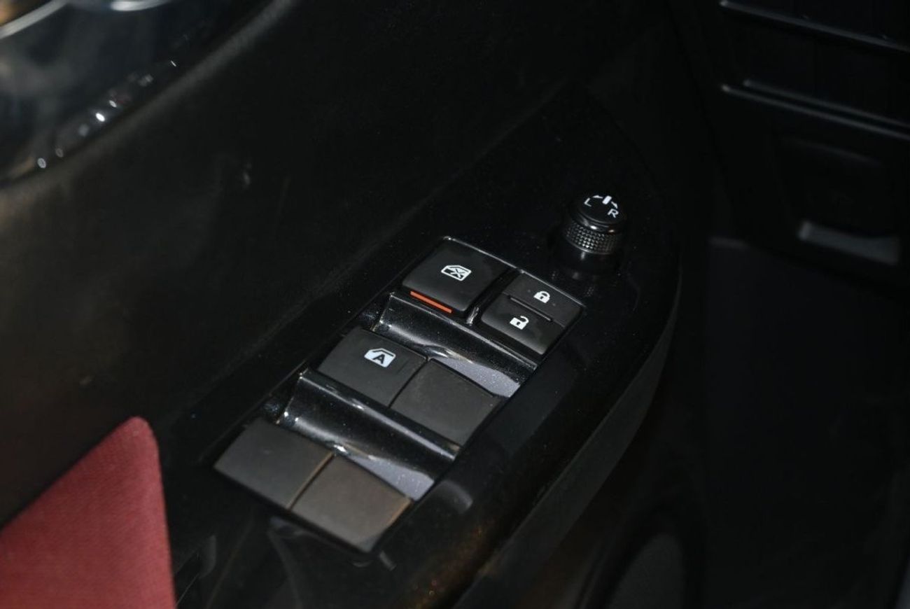 تويوتا هيلوكس Toyota Hilux SR5 GLSX 2.7L Petrol, Manual Transmission, 4WD, Model 2024, Color White