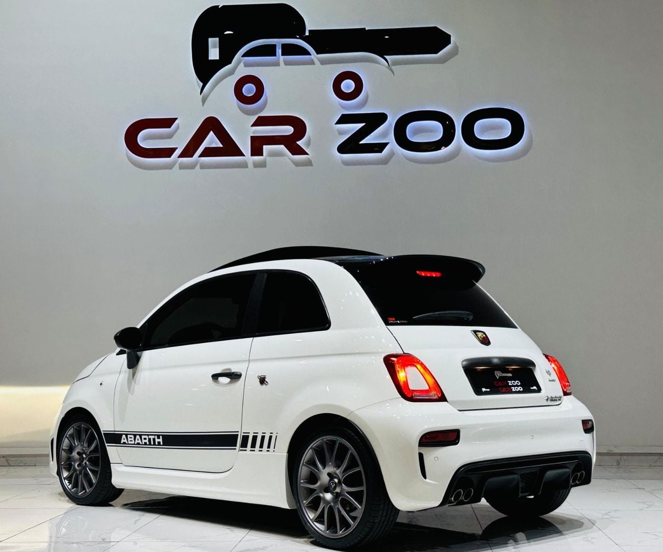 أبارث 695 Turismo