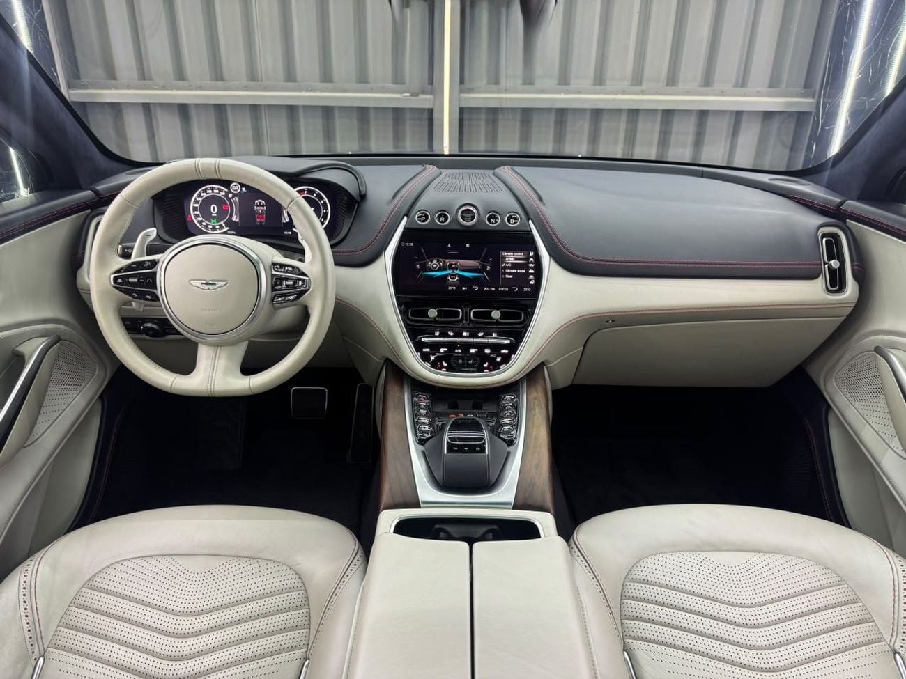 Aston Martin DBX STD GCC | Al Habtoor warranty 2027 | Al Habtoor Full service History
