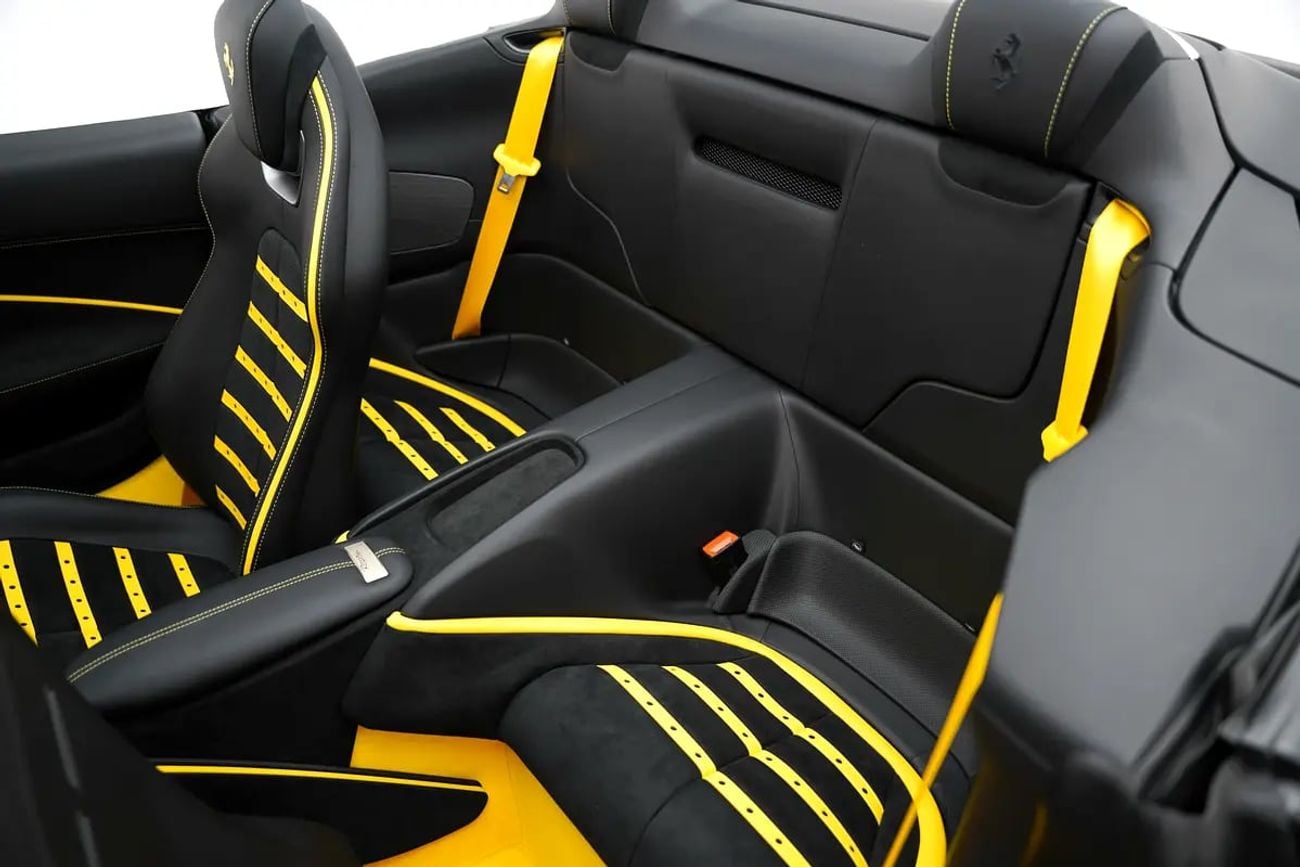 فيراري روما SPIDER WITH 7 YEARS SERVICE CONTRACT