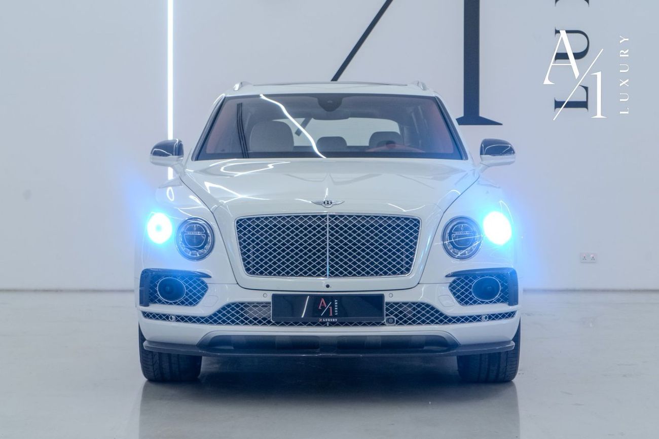 Bentley Bentayga W12 2018 Bentley Bentayga W12, Warranty, Full Service History, Two Tone Interior, GCC