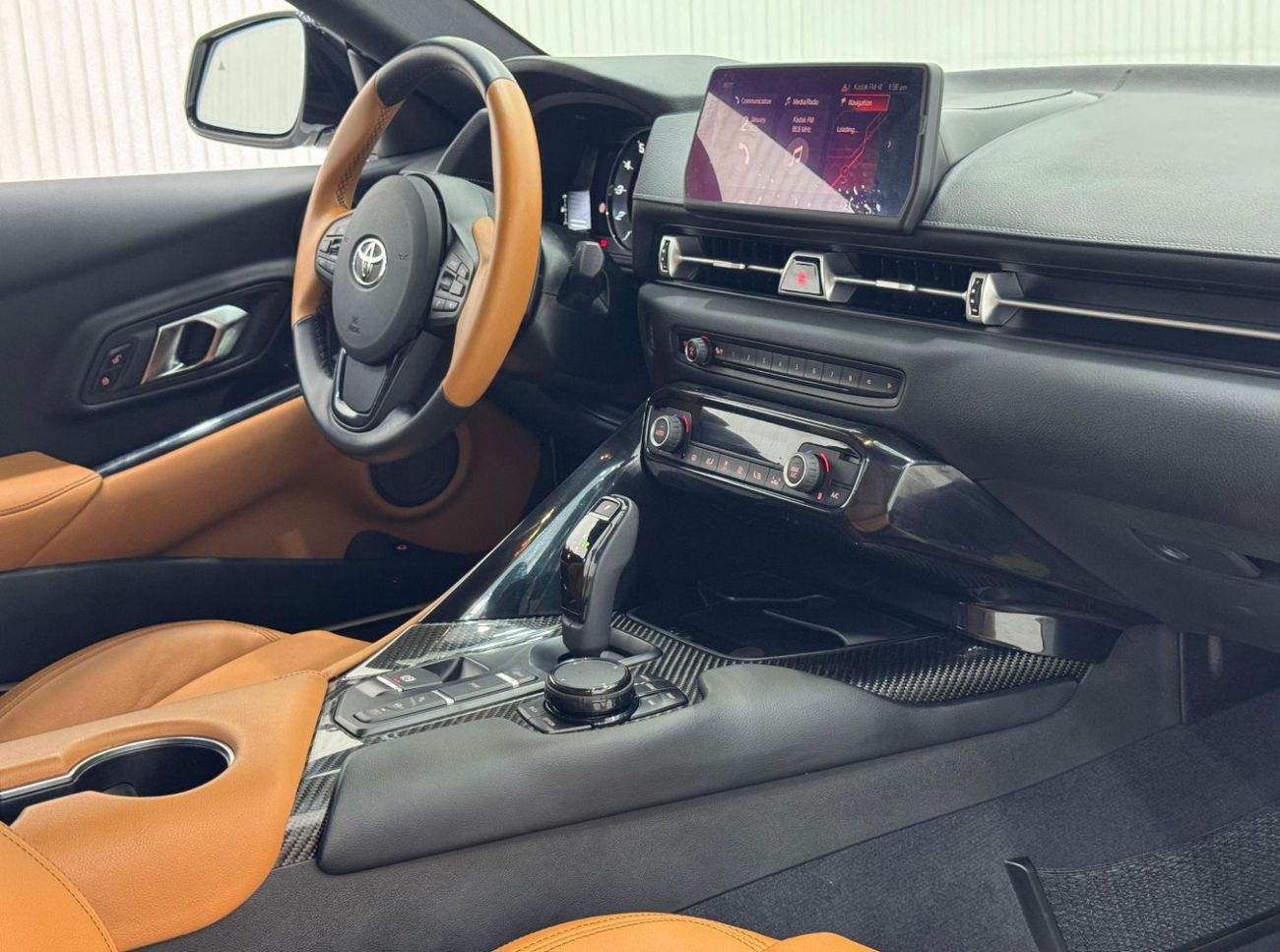 تويوتا سوبرا GR 3.0L A/T 2023 Toyota Supra GR, 2026 Toyota Warranty, Toyota Service Pack, Carbon Fiber Package, L