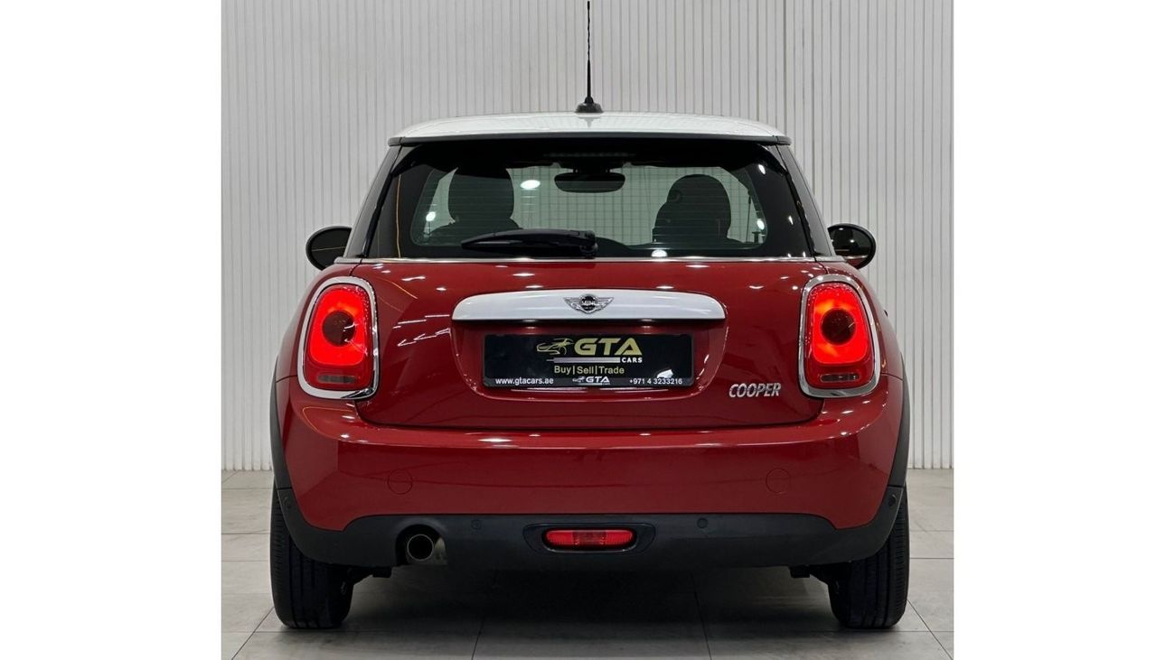 Mini Cooper Std 2015 Mini Cooper, Service History, Excellent Condition, GCC