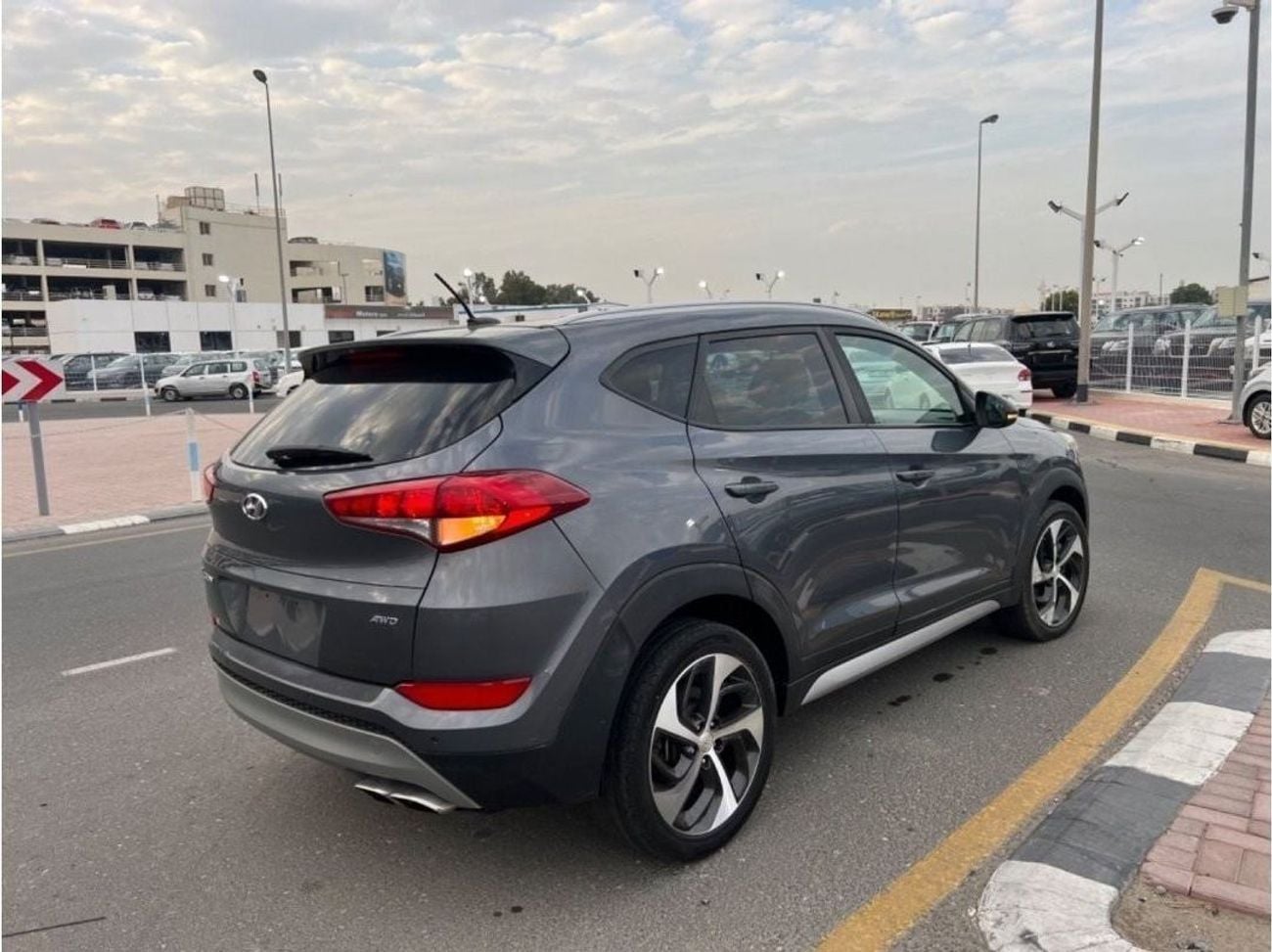 Hyundai Tucson STANDARD 1.6 TUCSON FULL OPTION PANORAMIC PUSH START 4X4