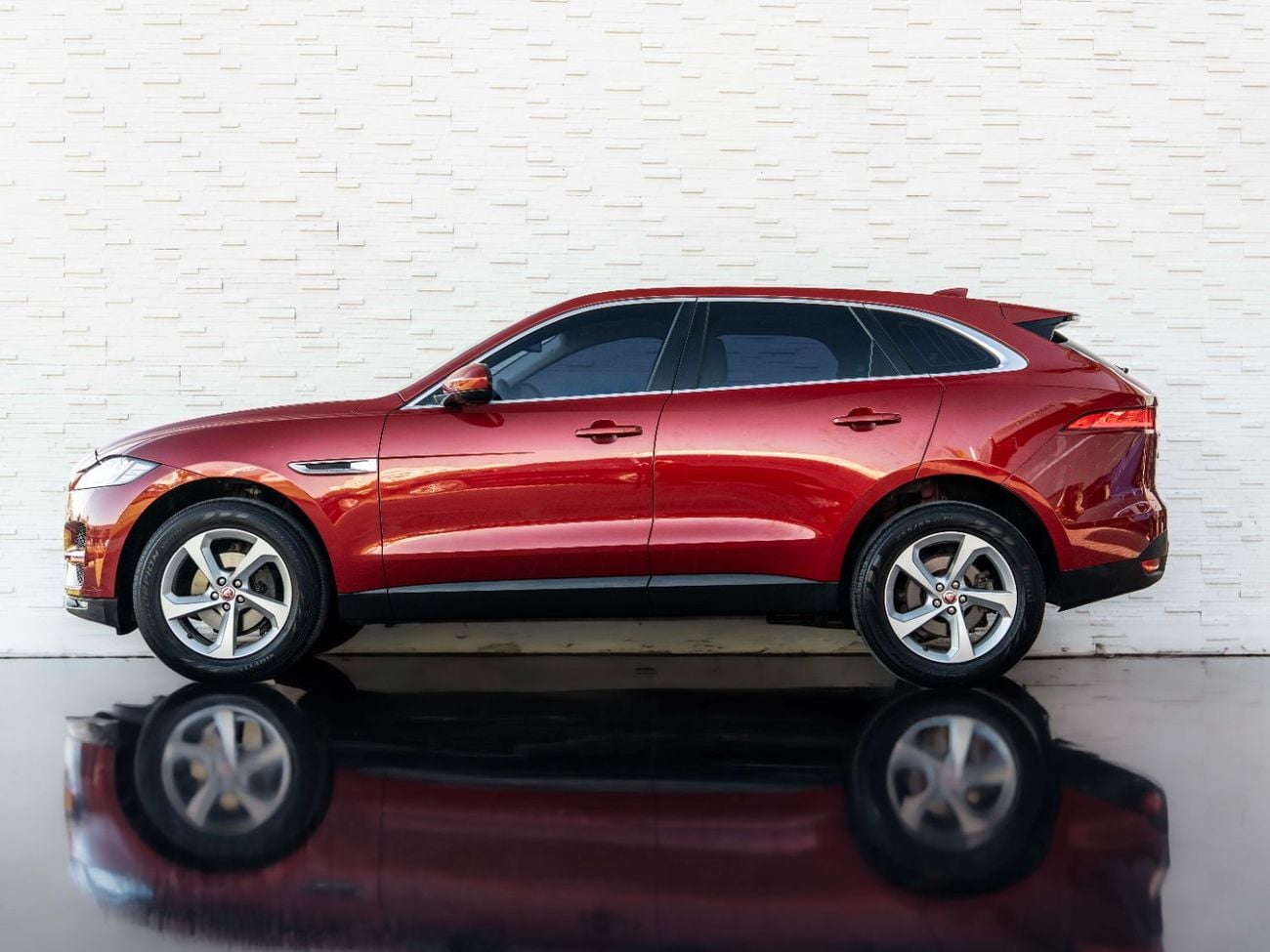 Jaguar F-PACE 25T