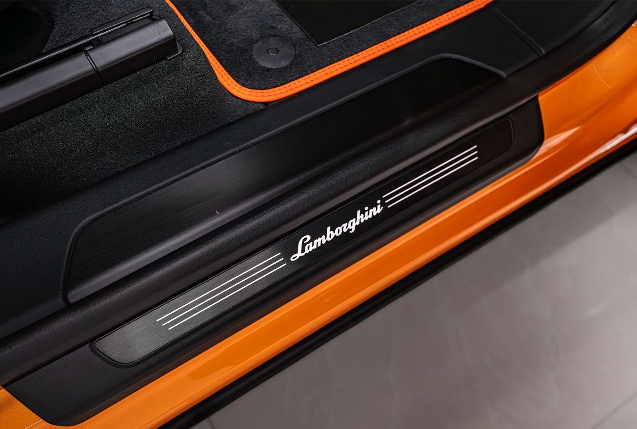 لامبورغيني اوروس محرك لامبورجيني أوروس 4.0 لتر V8 بشاحن توربيني مزدوج + محركات إلكترونية