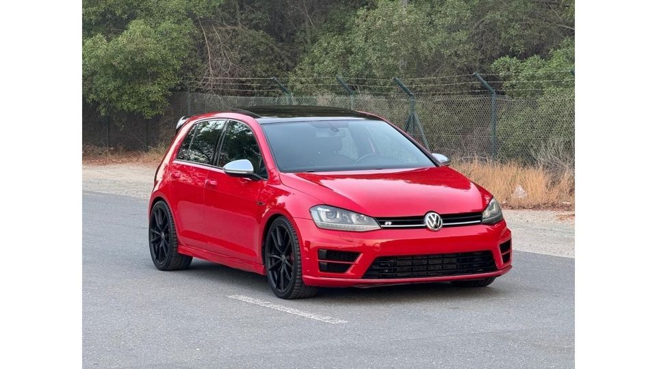 Used volkswagen golf r 2016 model gcc 2016 for sale in Sharjah - 778950