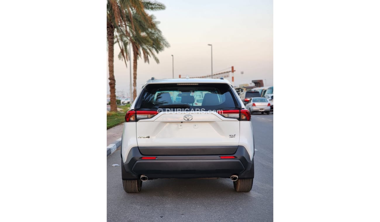 تويوتا راف ٤ TOYOTA RAV4 XLE FULL OPTIONS 4X4