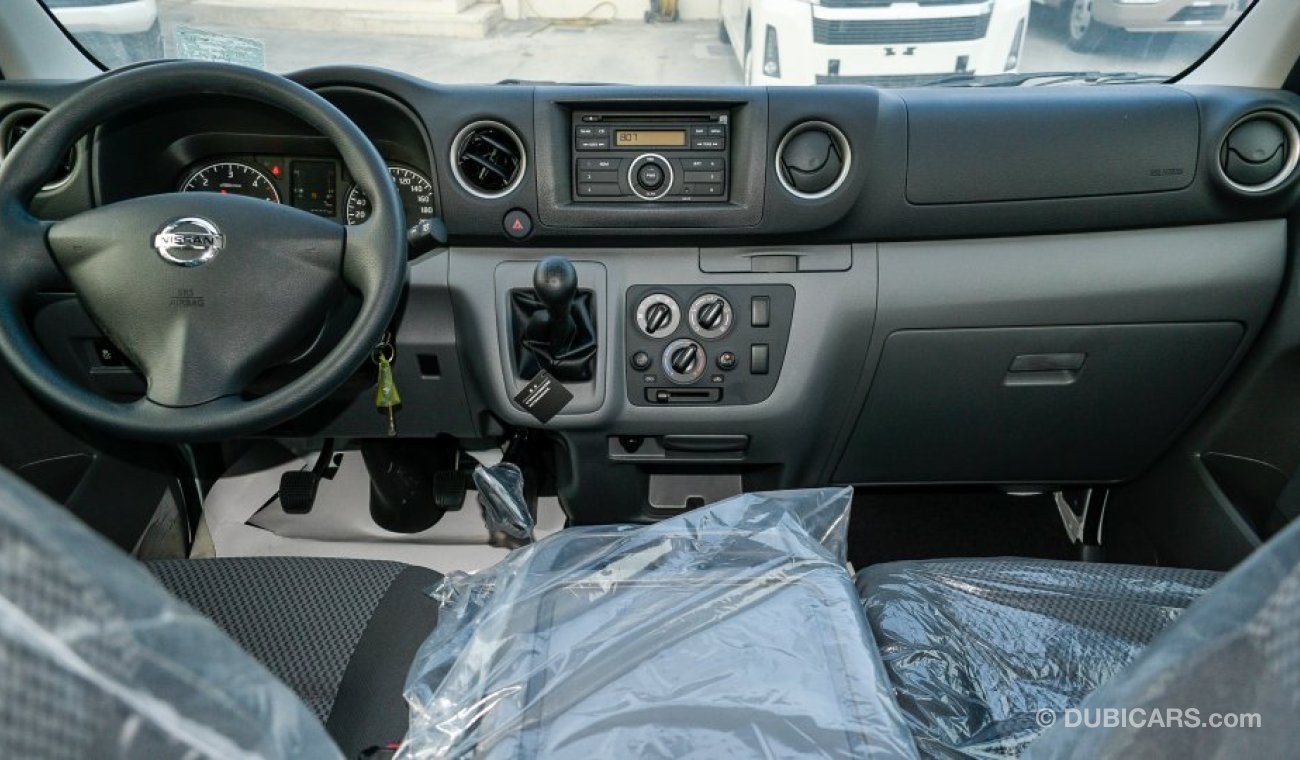 Nissan Urvan NV350 2.5L V4 M/T VAN 15″ wheels - grey interior