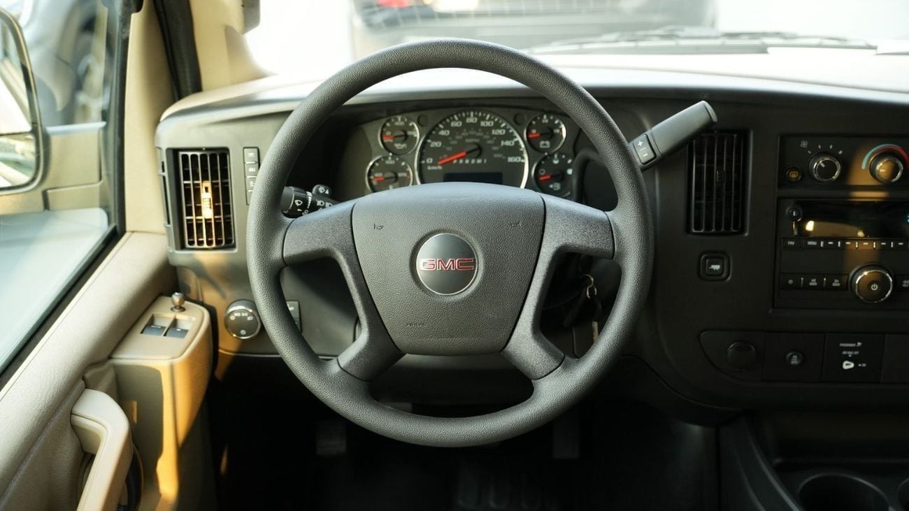 GMC Savana V8 6.6 Normal Wheelbase 2025 MY