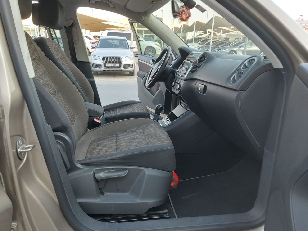 Volkswagen Tiguan Sport & Style 2.0L