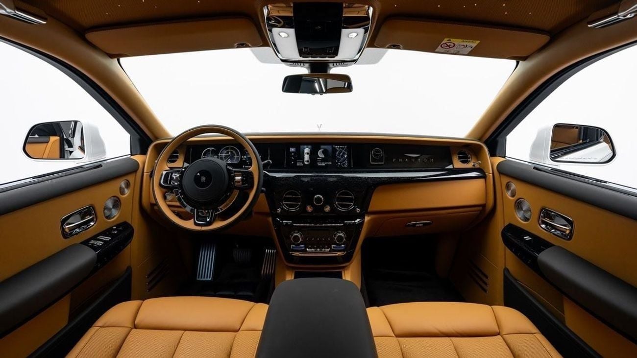 رولز رويس فانتوم EWB - 2026 - GCC Specs - Under Warranty and Service Contract