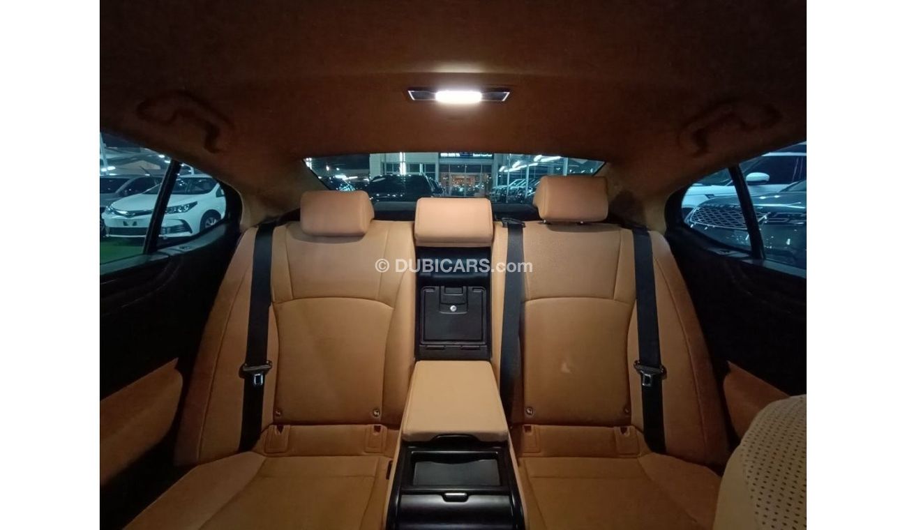 Lexus ES 300 Hybrid The car is in very good condition without accidents.inside and outside is very clean.