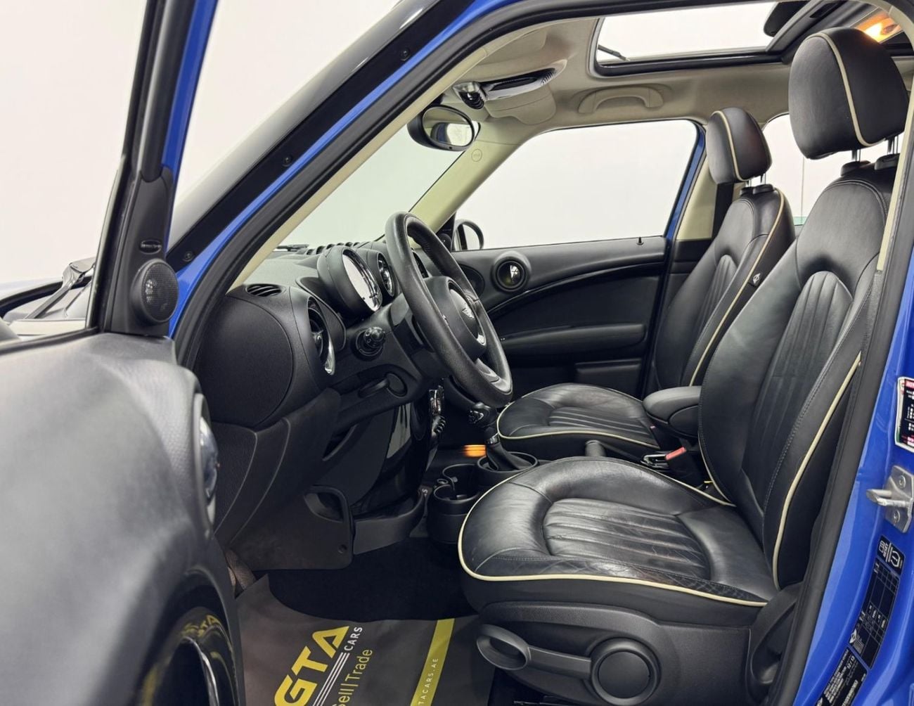 Mini Cooper Countryman 2014 Mini Cooper Countryman, Service History, Excellent Condition, GCC