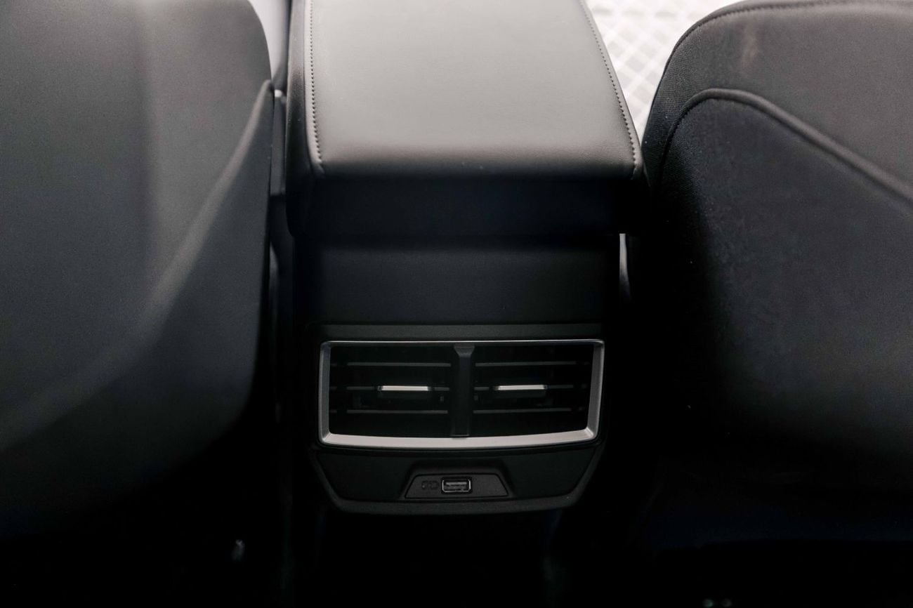 أم جي ZS STD 1.5L - GREEN INSIDE BLACK | EXPORT ONLY