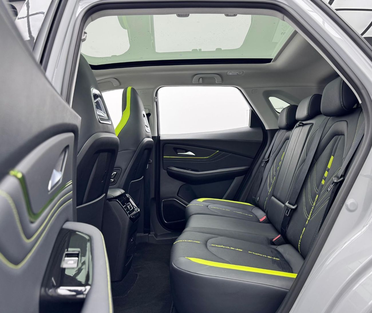 دونج فينج T5 ایوو 2025 Forthig T5 EVO HEV, May 2029 / Warranty + Service Contract , Excellent Condition, GCC