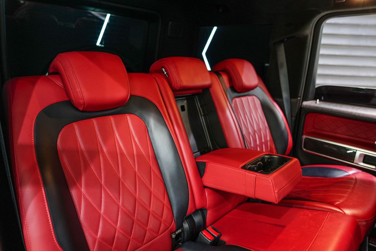 Mercedes-Benz G 63 AMG Night Package, Carbon Fiber Interior, GCC Specs!!