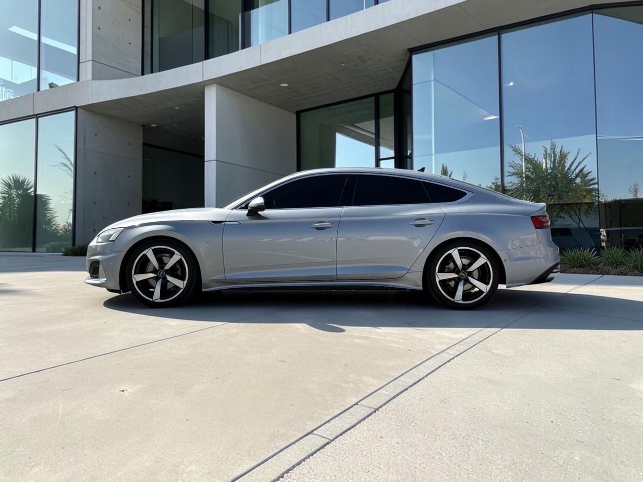 Audi A5 AED 2,160 P.M | 0% DOWN PAYMENT | AUDI A5 TFSI 40 | 2.0T I4 | 2023 | FULL AGENCY SERVICE HISTORY