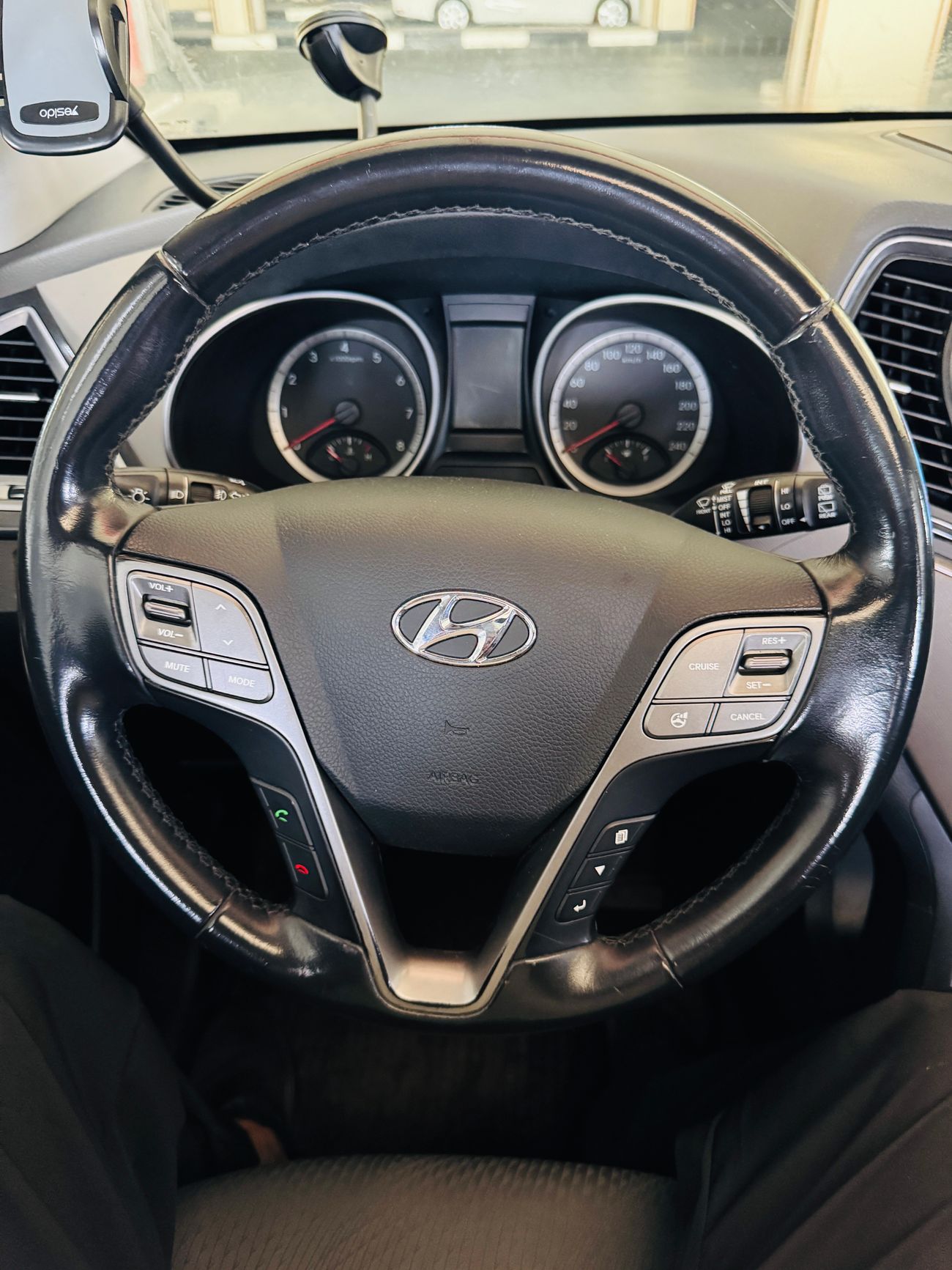 Hyundai Santa Fe full option panoramic roof v6 4WD 3300cc