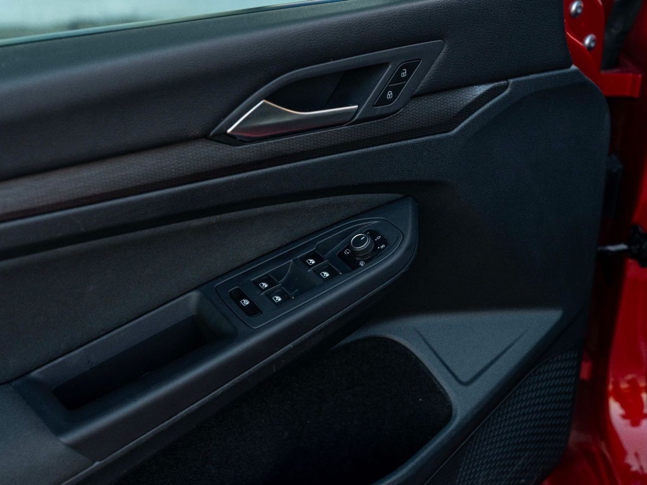 فولكس واجن جولف GTI AED 1,887 PM • GTI P1 MID • ONLY 59,000 KMS • OFFICIAL VOLKSWAGEN SERVICE HISTORY AND WARRANTY