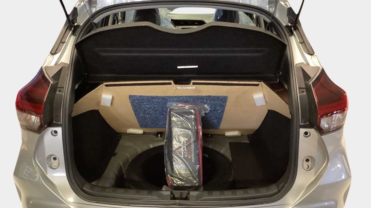 Nissan Kicks 1.6 SL + NIM CVT | Guaranteed Warranty | 0 Down Payment