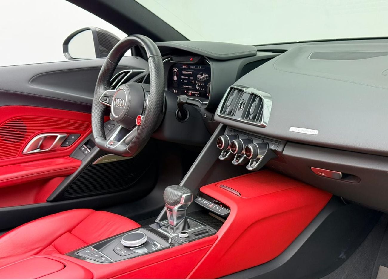 Audi R8 Spyder STD 2017 Audi R8 Spyder V10 + Package, Full Audi Service History, Full PPF, GCC