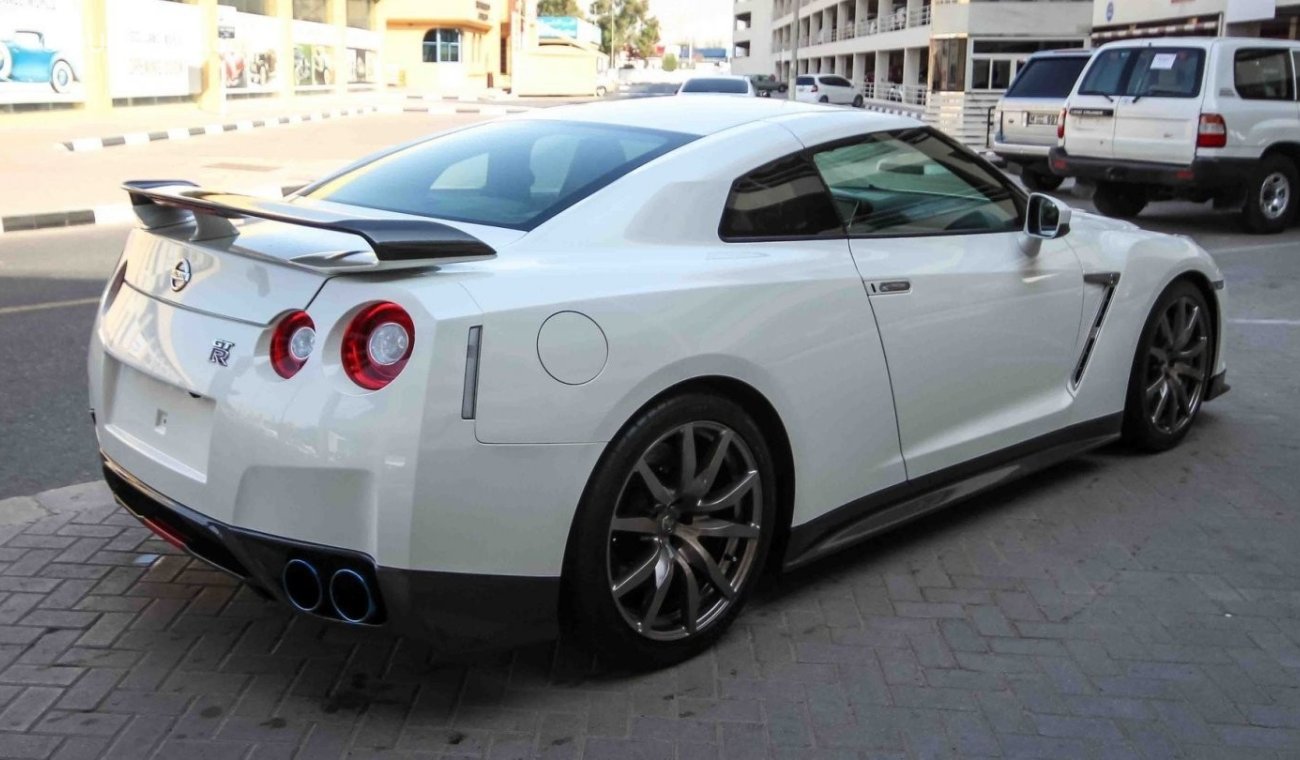 Nissan GTR