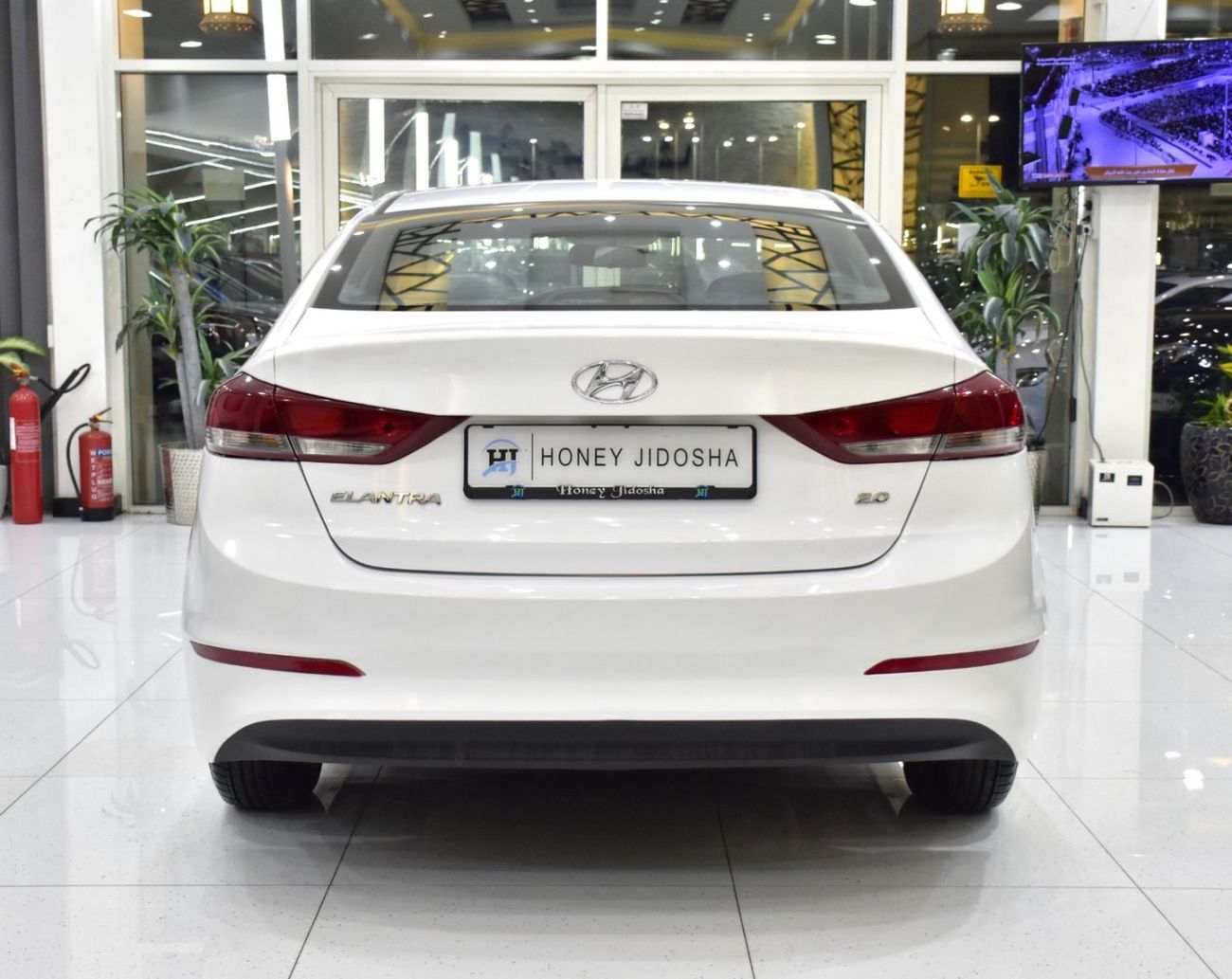 هيونداي إلانترا EXCELLENT DEAL for our Hyundai Elantra ( 2017 Model ) in White Color GCC Specs