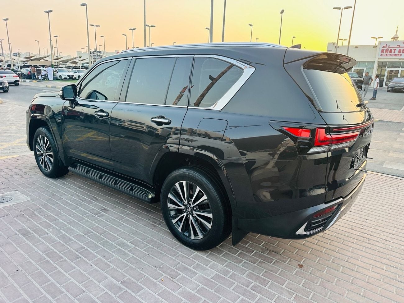 لكزس LX 600 PRESTIGE