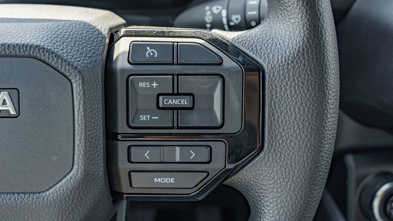 تويوتا برادو 2024 Toyota Prado DSL Basic 2.8L Diesel AT