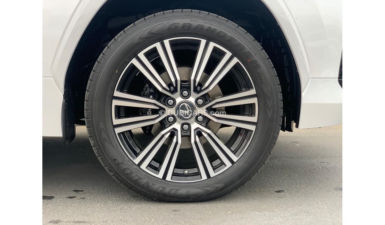 لكزس LX 600 "Signature" 2022 GCC Spec