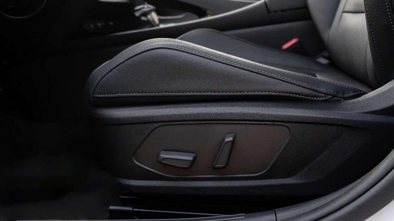 هيونداي إلانترا 2025 | HYUNDAI ELANTRA 1.5L CVT LUX PREMIUM [ EXPORT ONLY ]