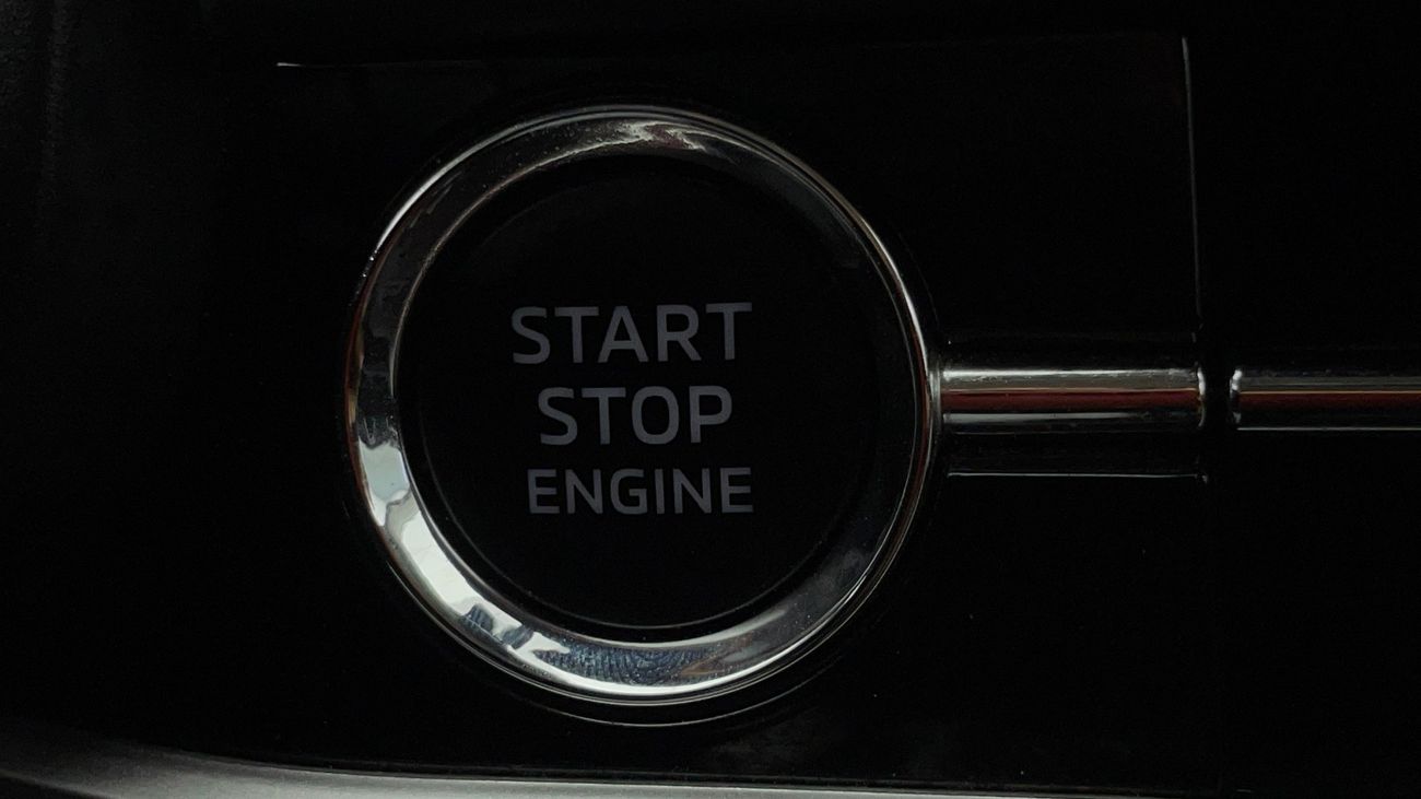 ميتسوبيشي آوتلاندر HL SYNTHETIC LEATHER WITH SUNROOF 2.5 | بدون دفعة مقدمة | اختبار القيادة في المنزل