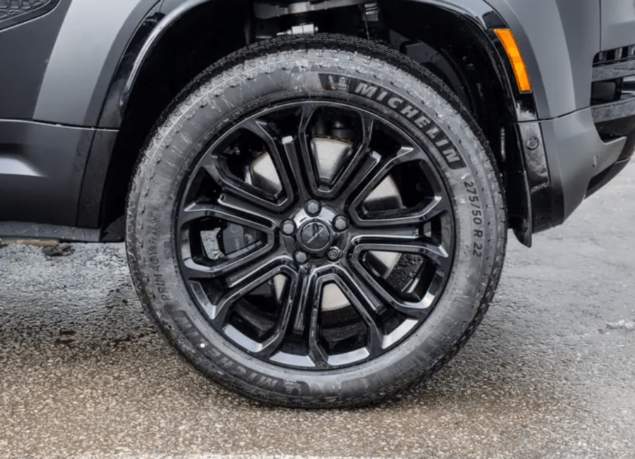 Land Rover Defender OCTA P635 Brand New  V8  Export Offer