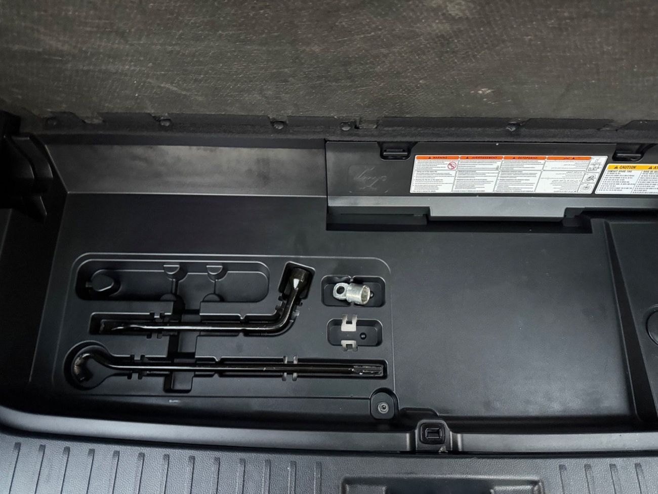 Toyota Highlander 2022 XLE LIMITED FULL OPTION 3.5 AWD USA SPEC