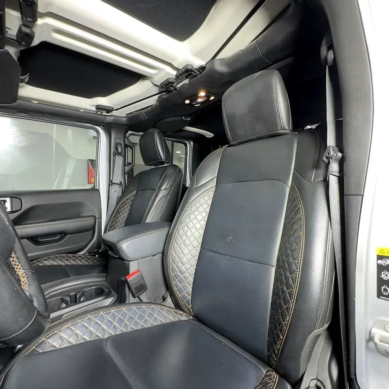 جيب جلادياتور Overland 3.6L Overland