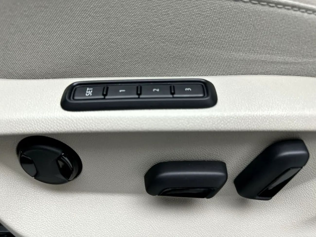 فولكس واجن تيرامونت Comfortline 3.6L Comfortline (Facelift 2) (REF#37921)