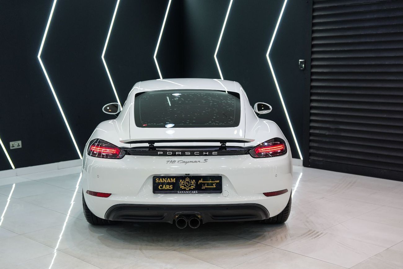 بورش كايمان 718 S 2.5L A/T S, Sport Chrono Package, Full Service History, Al Nabooda Warranty!!