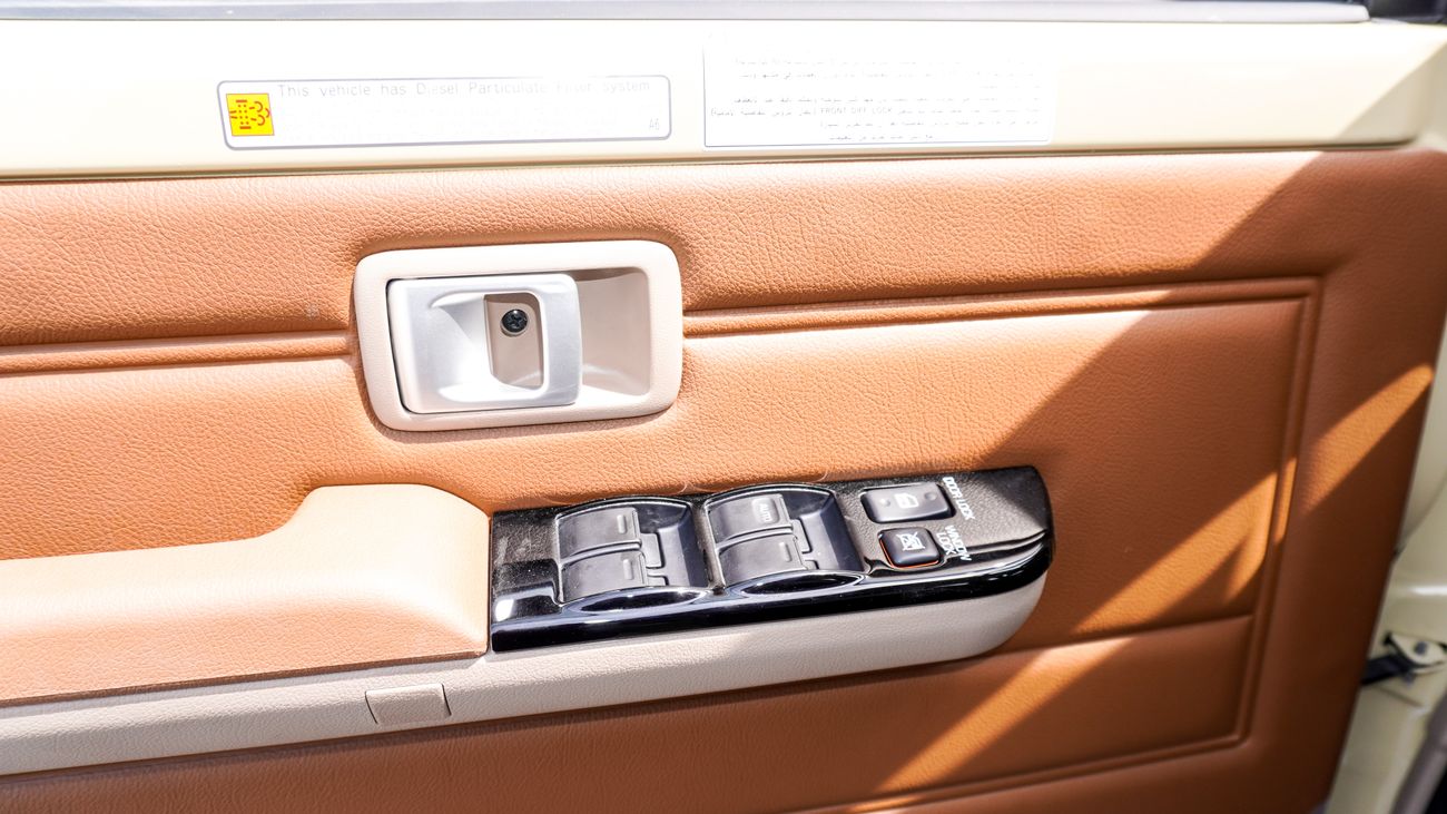 Toyota Land Cruiser 70 LX 2.8 L d